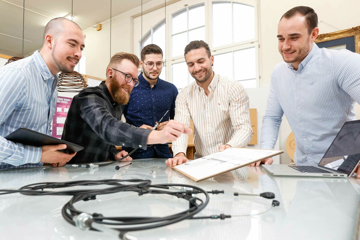 Im Industrieprojekt hat das Studierendenteam durch Digitalisierung Mehrwert für die Firma Fortatech geschaffen.