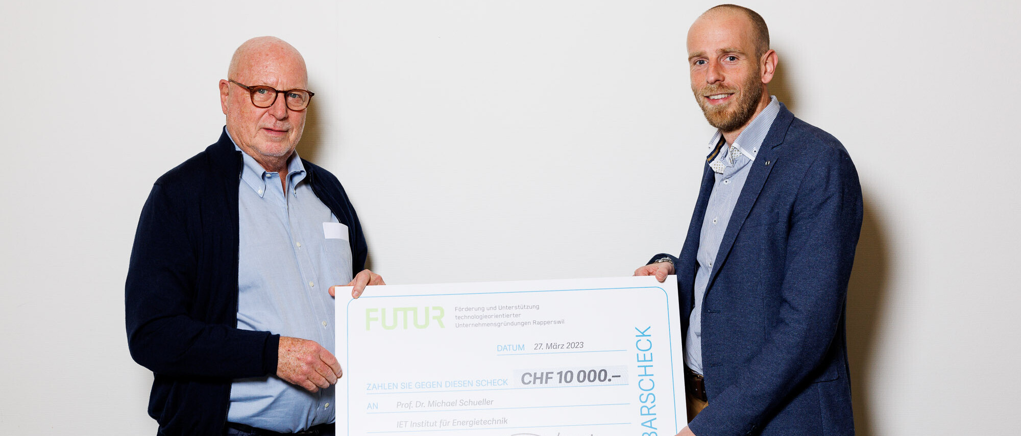 FUTUR Hauptpreis: Thomas Schmidheiny (links) mit Preisträger Michael Schueller