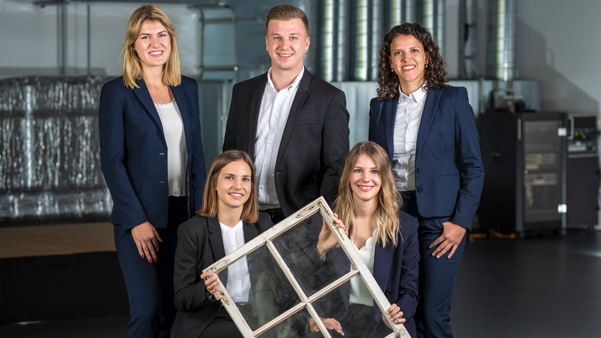 Teamfoto vornominiertes Team Fensterinform GmbH