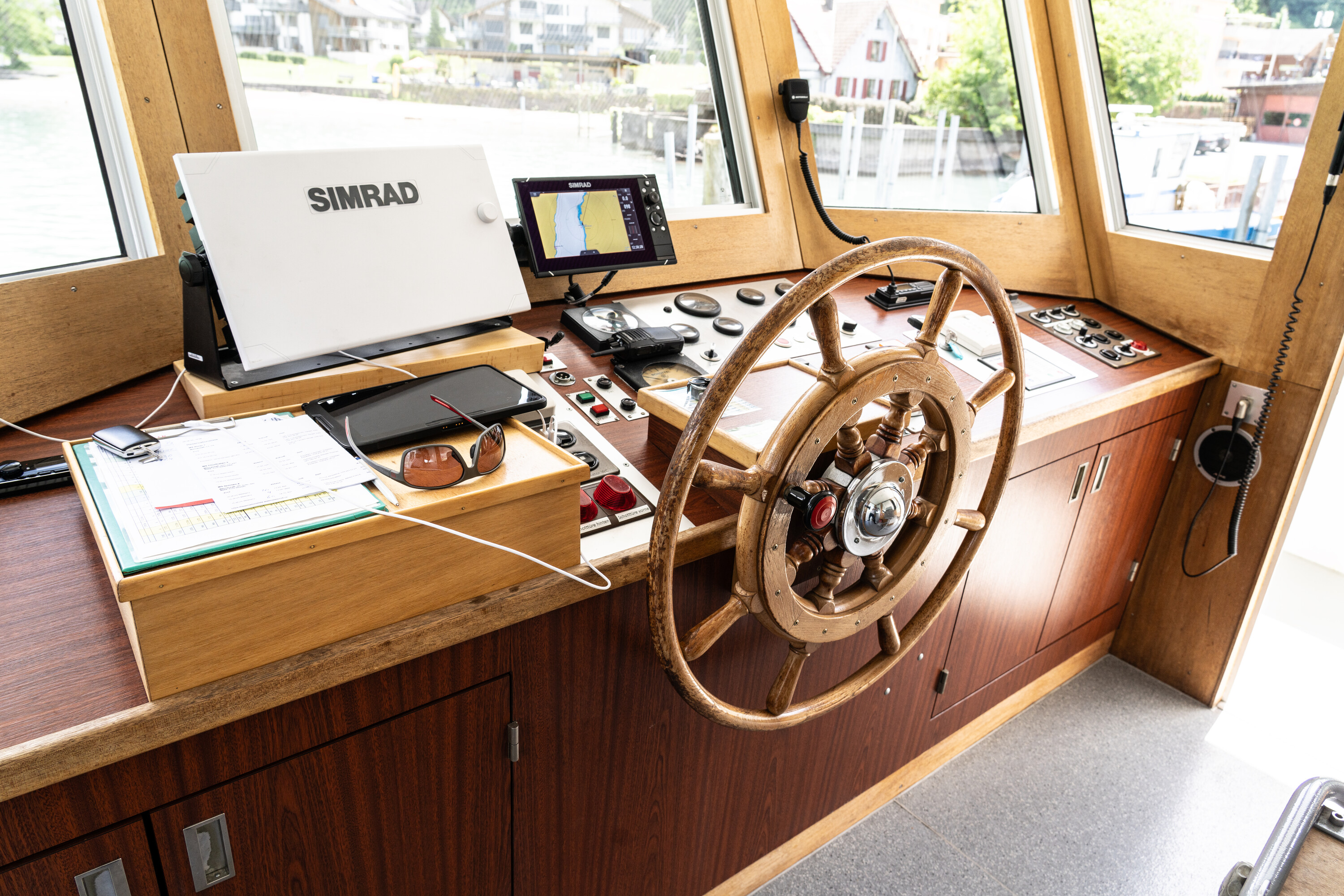 Steuerrad in Schiff